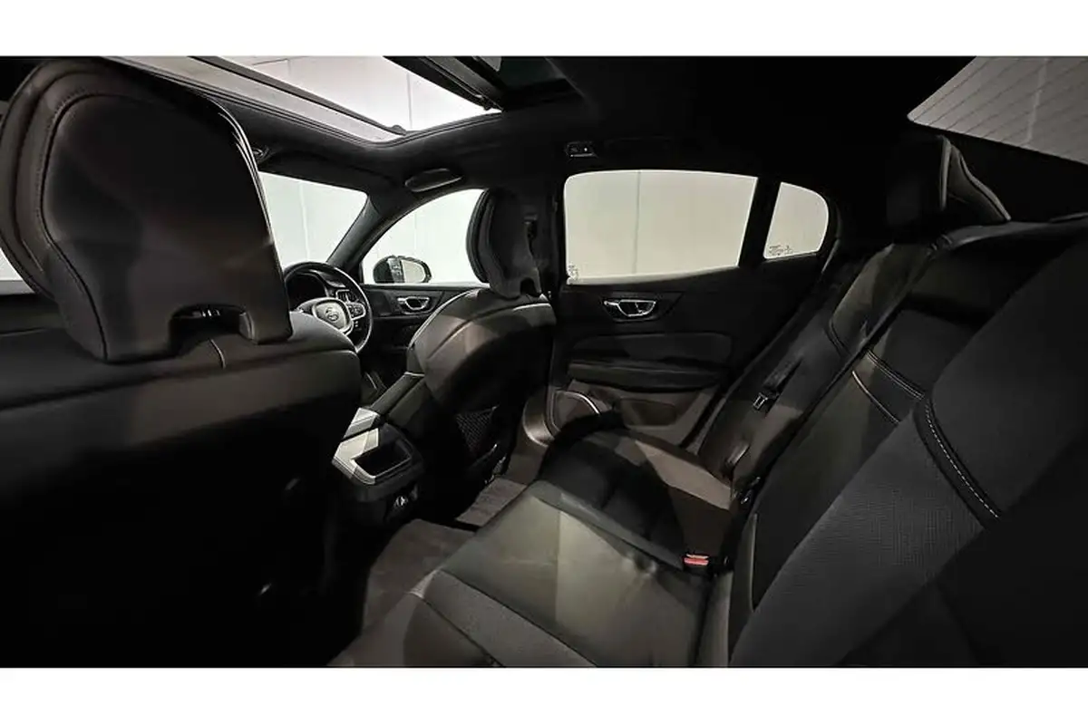 2019-volvo-s60-20-t5-r-design-plus-big-21