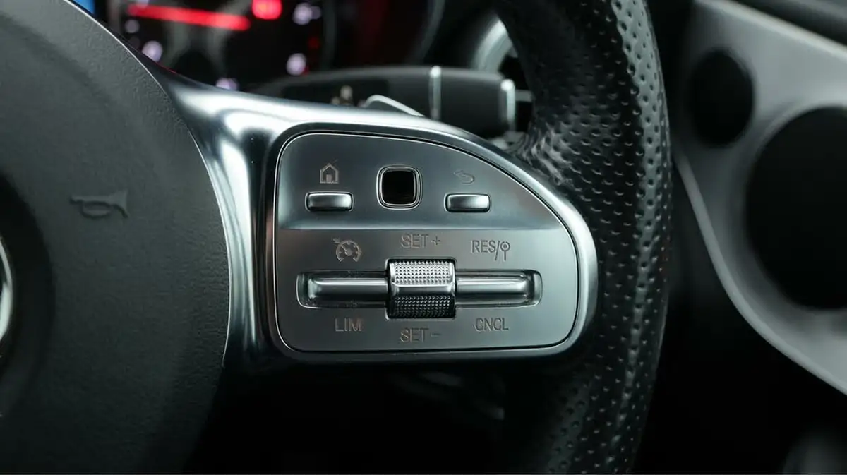2019-mercedes-benz-c-class-20d-c300d-amg-line-244ps-premium-coupe-2d-big-24
