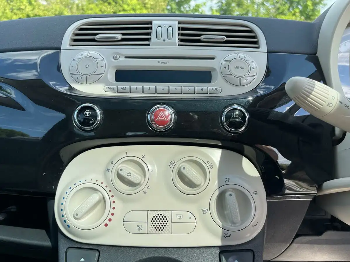 2010-fiat-500-12-lounge-69bhp-big-18
