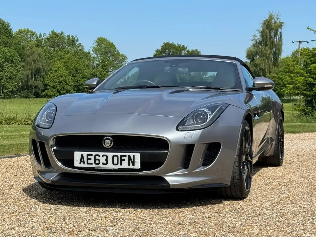 2013-jaguar-f-type-30-big-18