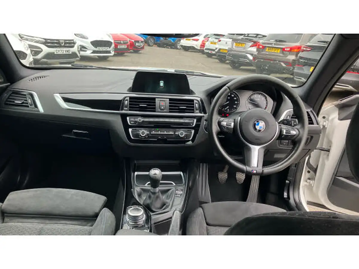 2017-bmw-1-series-15-118i-m-sport-shadow-edition-3d-big-9