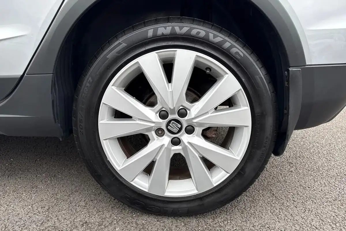 2019-seat-arona-16tdi-se-technology-lux-115ps-ss-big-11