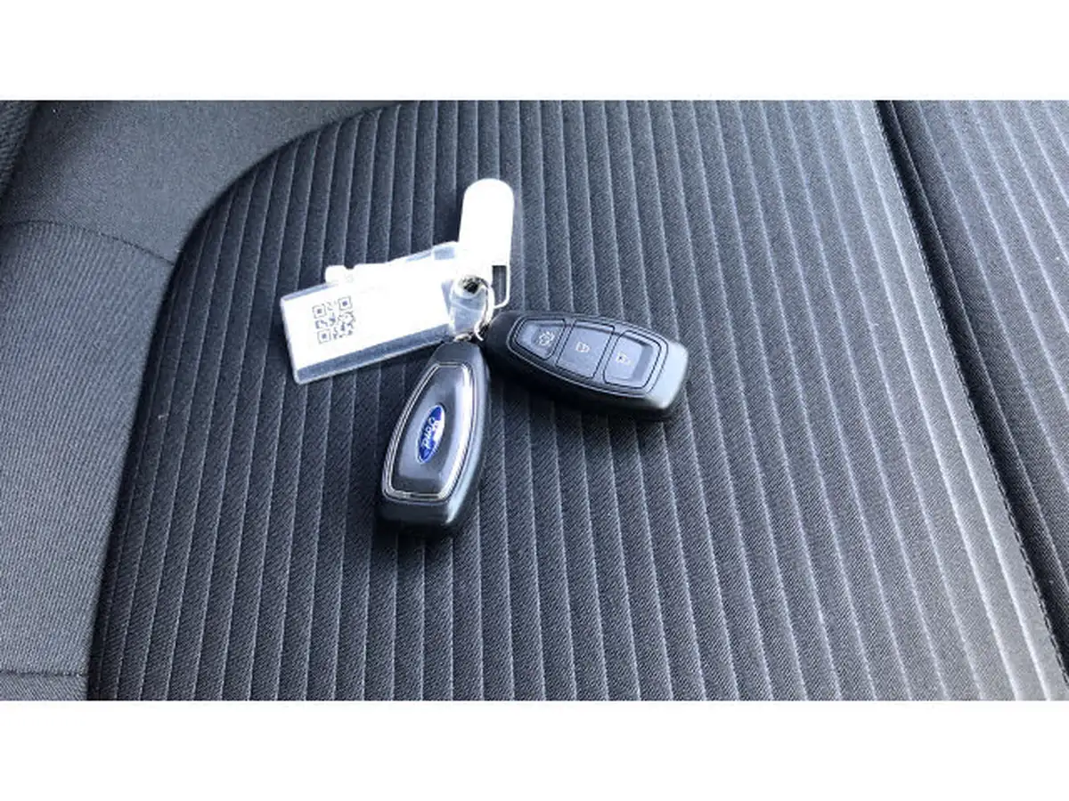 2023-ford-focus-10t-titanium-125ps-hatchback-big-19