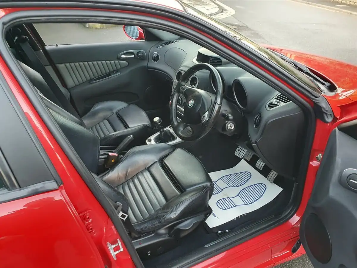 2003-alfa-romeo-156-32-gta-big-26