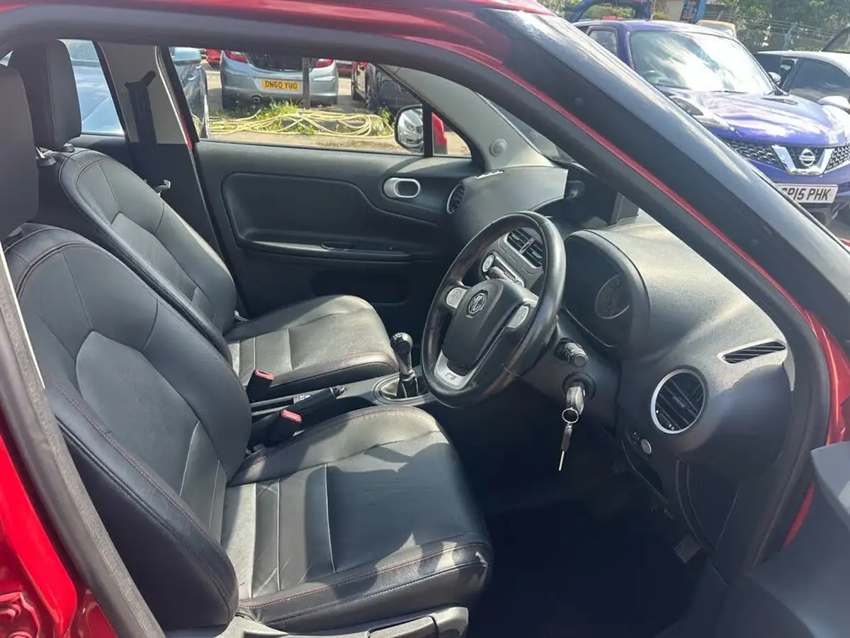 2017-mg-mg3-15-vti-tech-3style-ss-big-6