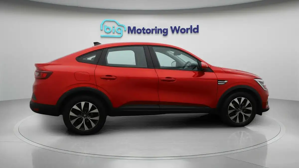 2022-renault-arkana-16-iconic-big-8