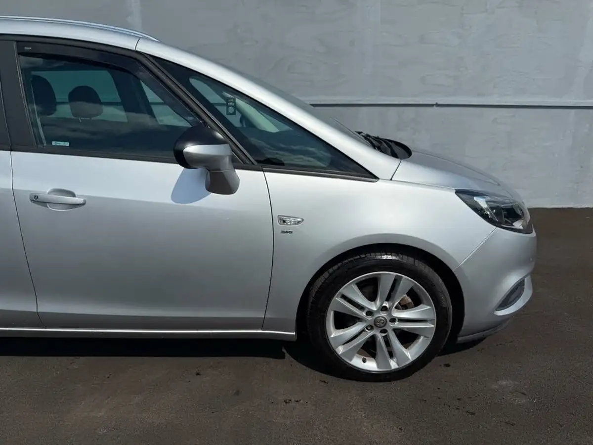 2017-vauxhall-zafira-tourer-14i-16v-turbo-sri-nav-leather-pk-big-37