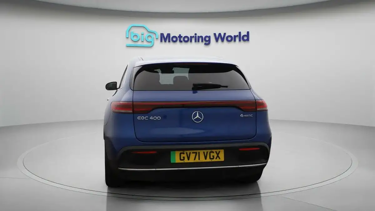 2022-mercedes-benz-eqc-e-eqc-400-amg-line-big-6