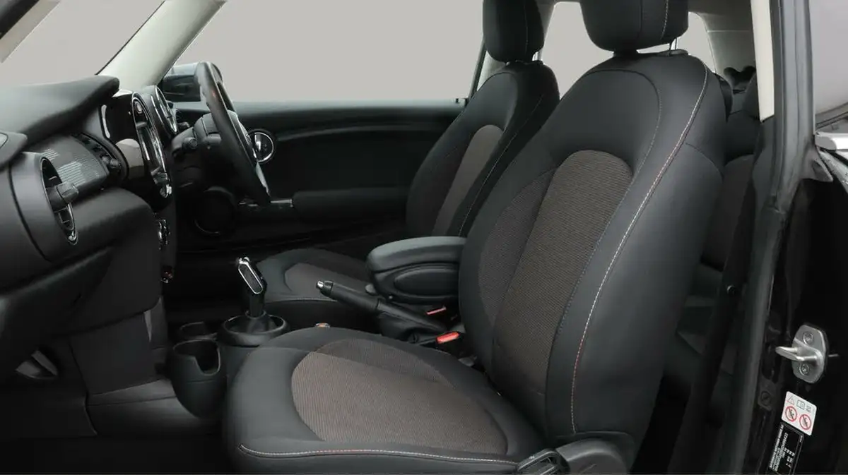 2020-mini-cooper-15-cooper-classic-hatchback-3d-auto-big-14