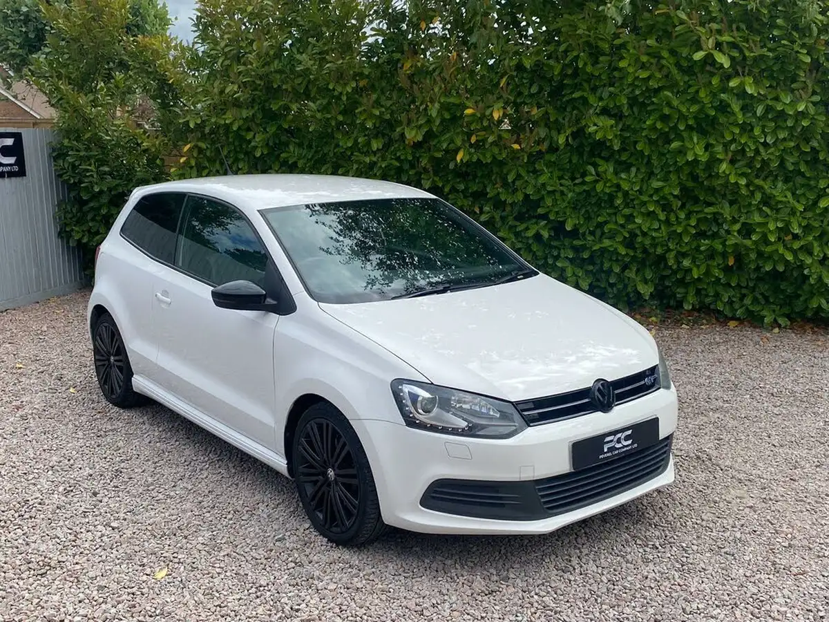 2013-volkswagen-polo-14-bluegt-3d-big-20