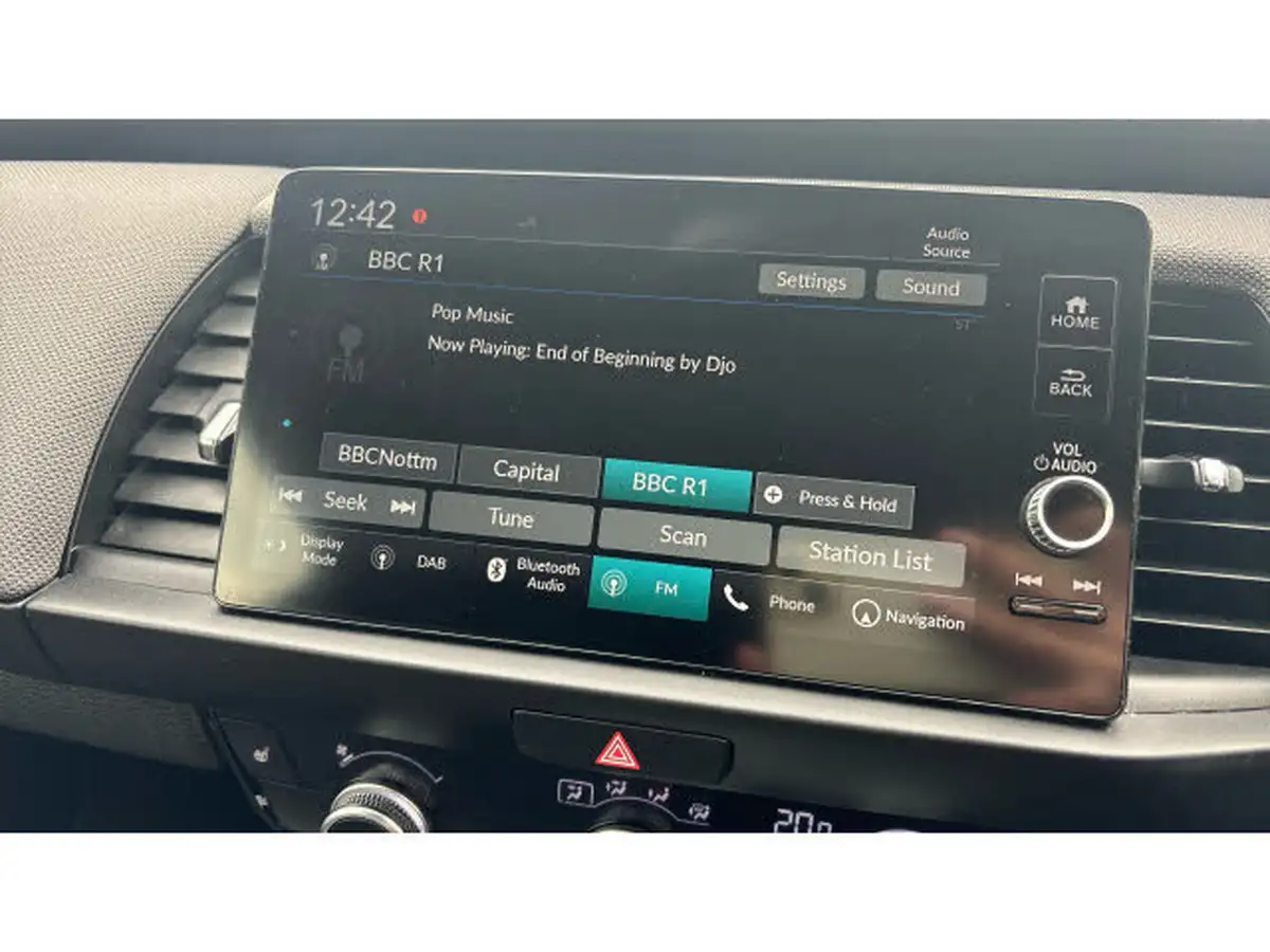 2021-honda-jazz-15-i-mmd-crosstar-ex-109ps-two-tone-big-21