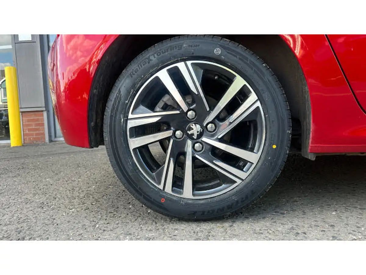 2021-peugeot-208-12-puretech-allure-premium-100bhp-big-6