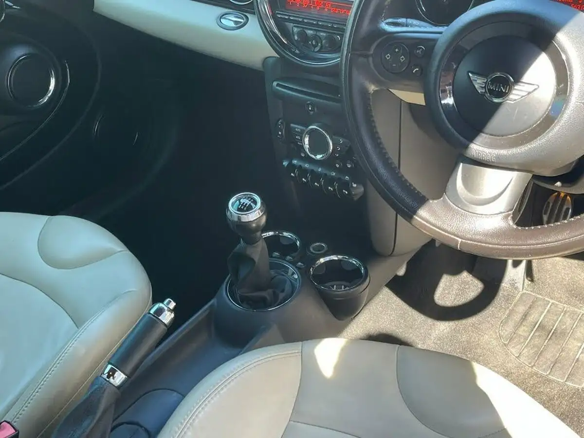 2011-mini-cooper-20td-cooper-sd-hatchback-3d-big-29