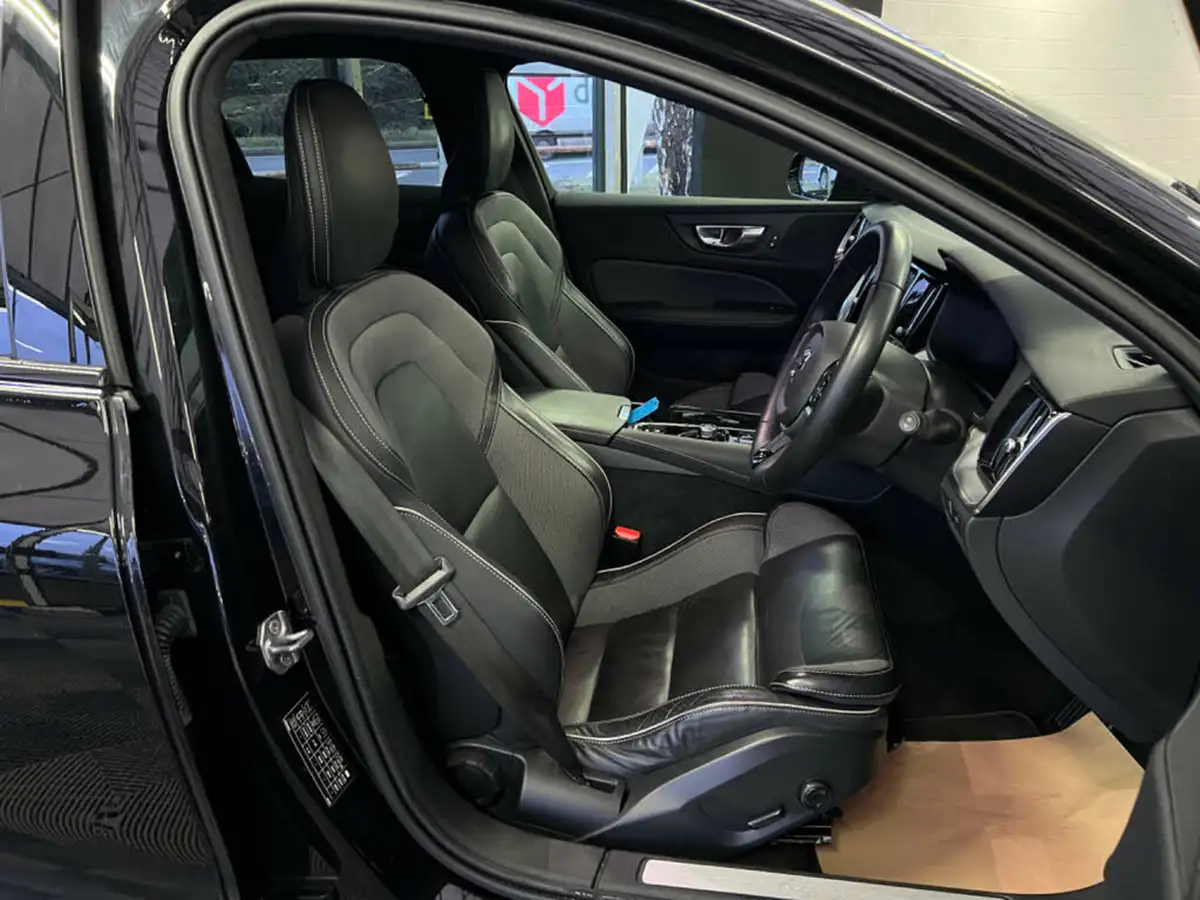2021-volvo-v60-20-t6-r-design-350bhp-plug-in-hybrid-big-11