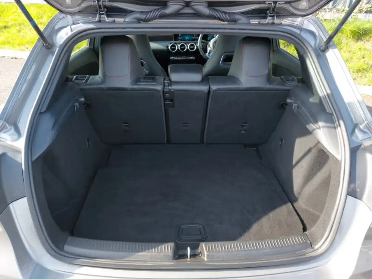 2019-mercedes-benz-a-class-13-a200-amg-line-executive-hatchback-5d-7g-dct-big-7
