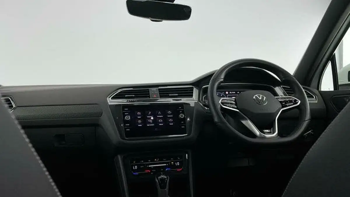 2022-volkswagen-tiguan-15-tsi-r-line-big-26