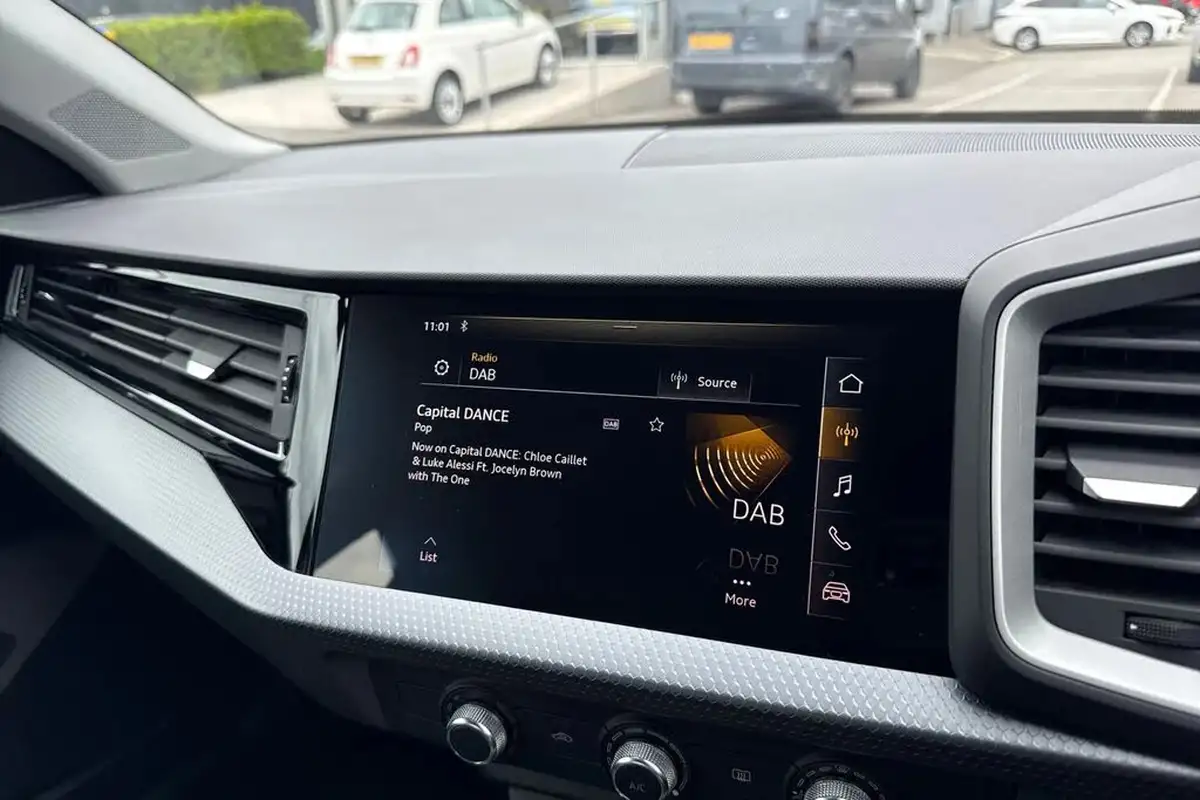 2020-audi-a1-10-30-tfsi-sport-116ps-s-tronic-big-44