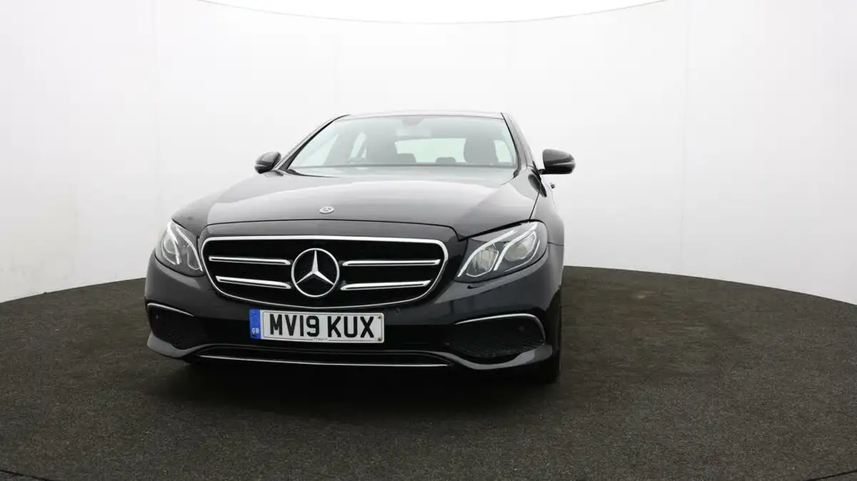 2019-mercedes-benz-e-class-20d-e220d-se-ss-saloon-4d-big-56