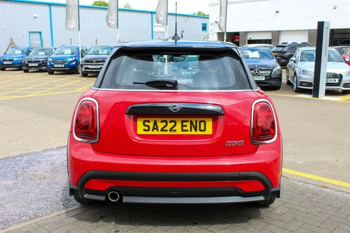 2022-mini-cooper-15-cooper-classic-hatchback-5d-big-6