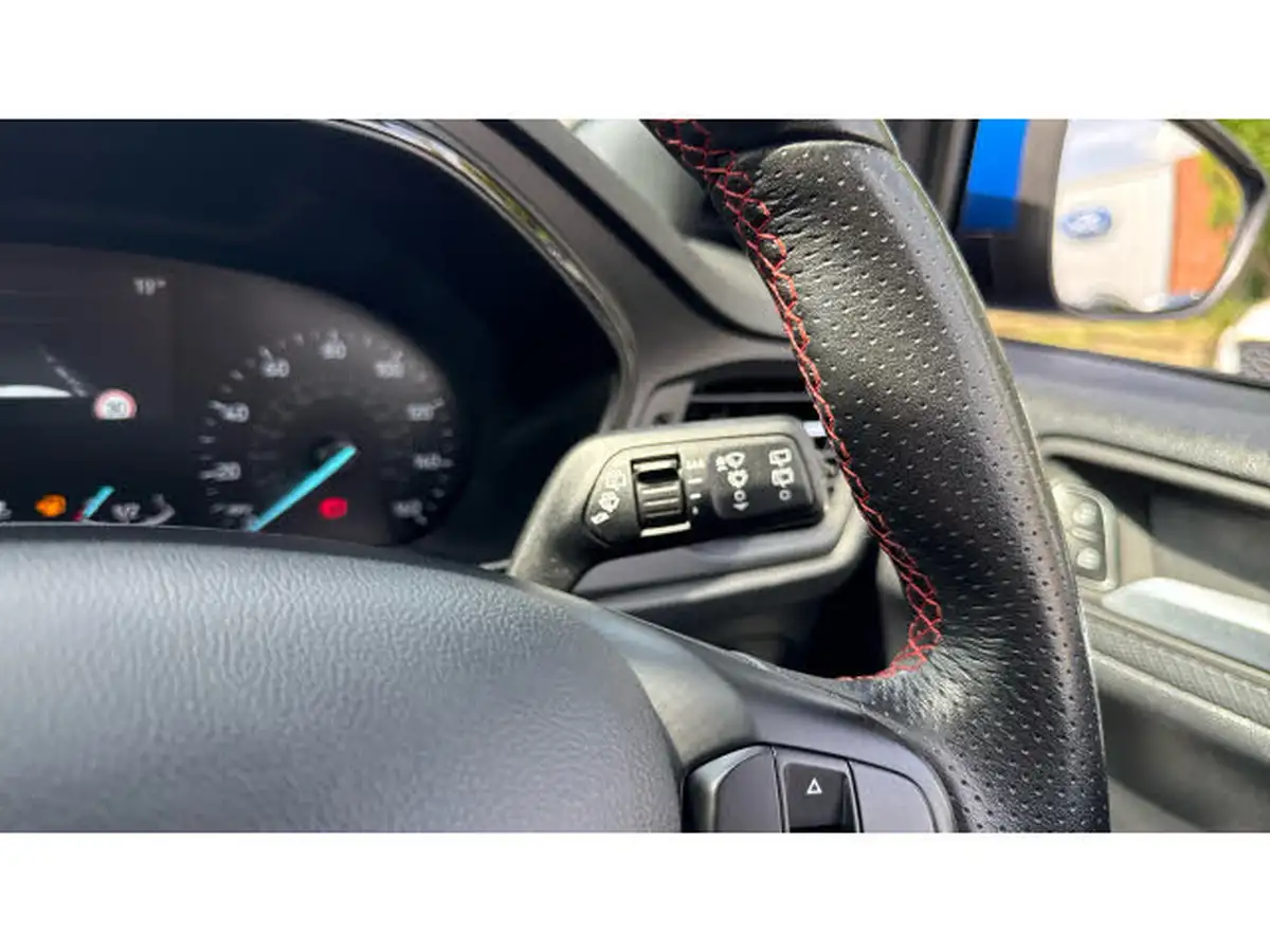 2018-ford-focus-10t-st-line-x-125ps-hatchback-big-30