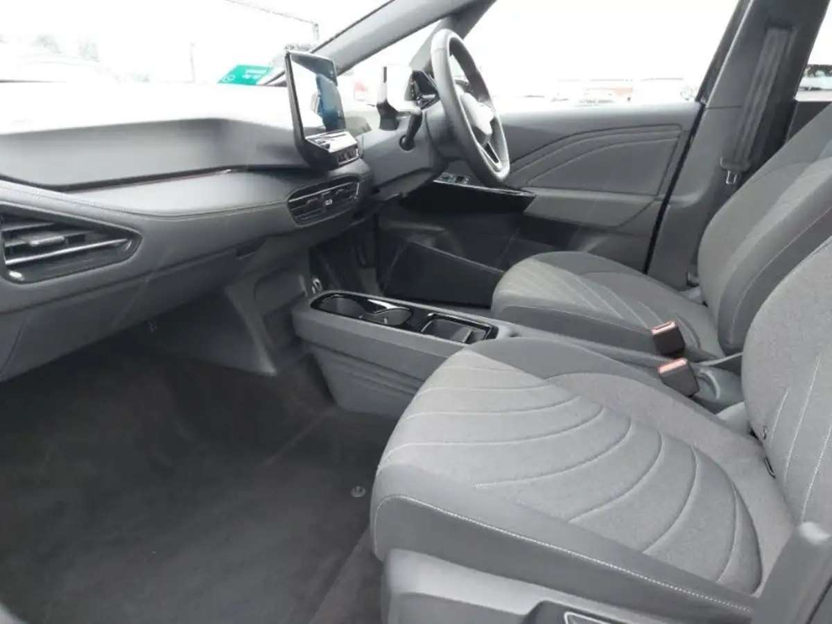 2024-volkswagen-id3-e-pro-match-59kwh-big-4