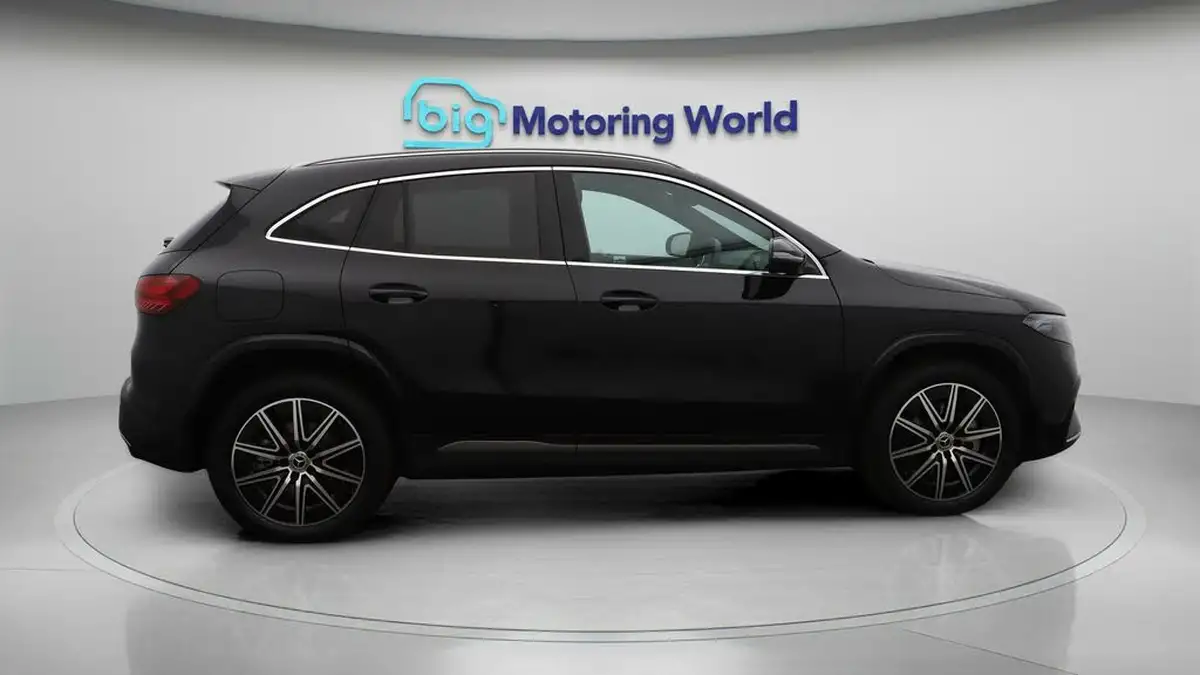 2025-mercedes-benz-eqa-e-eqa-250-amg-line-executive-big-8