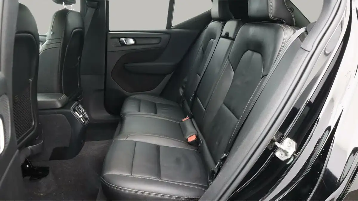 2021-volvo-xc40-e-twin-recharge-big-16