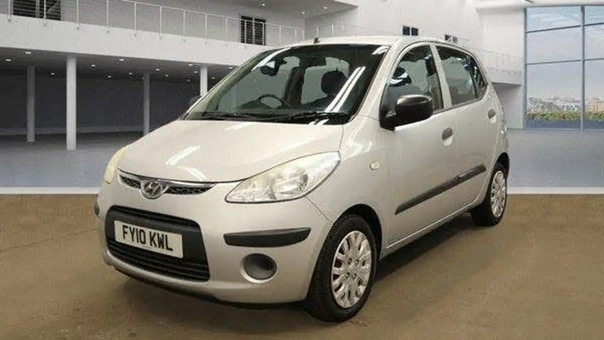 2010-hyundai-i10-12-classic-big-1