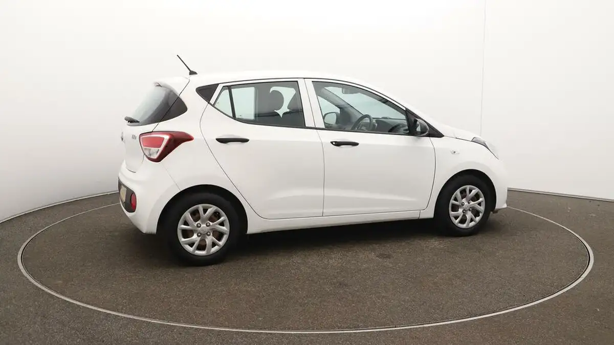 2019-hyundai-i10-10-s-big-48