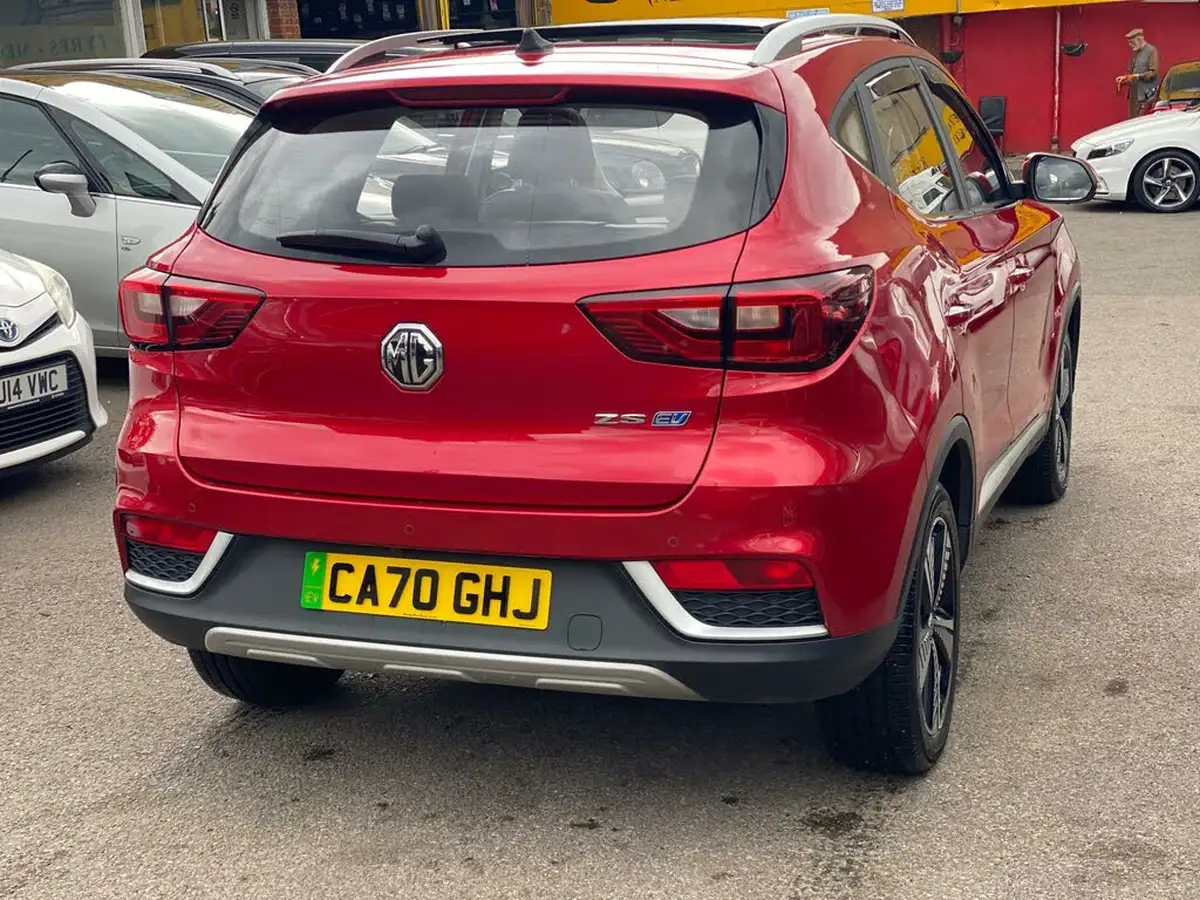 2020-mg-zs-suv-e-exclusive-ev-big-12