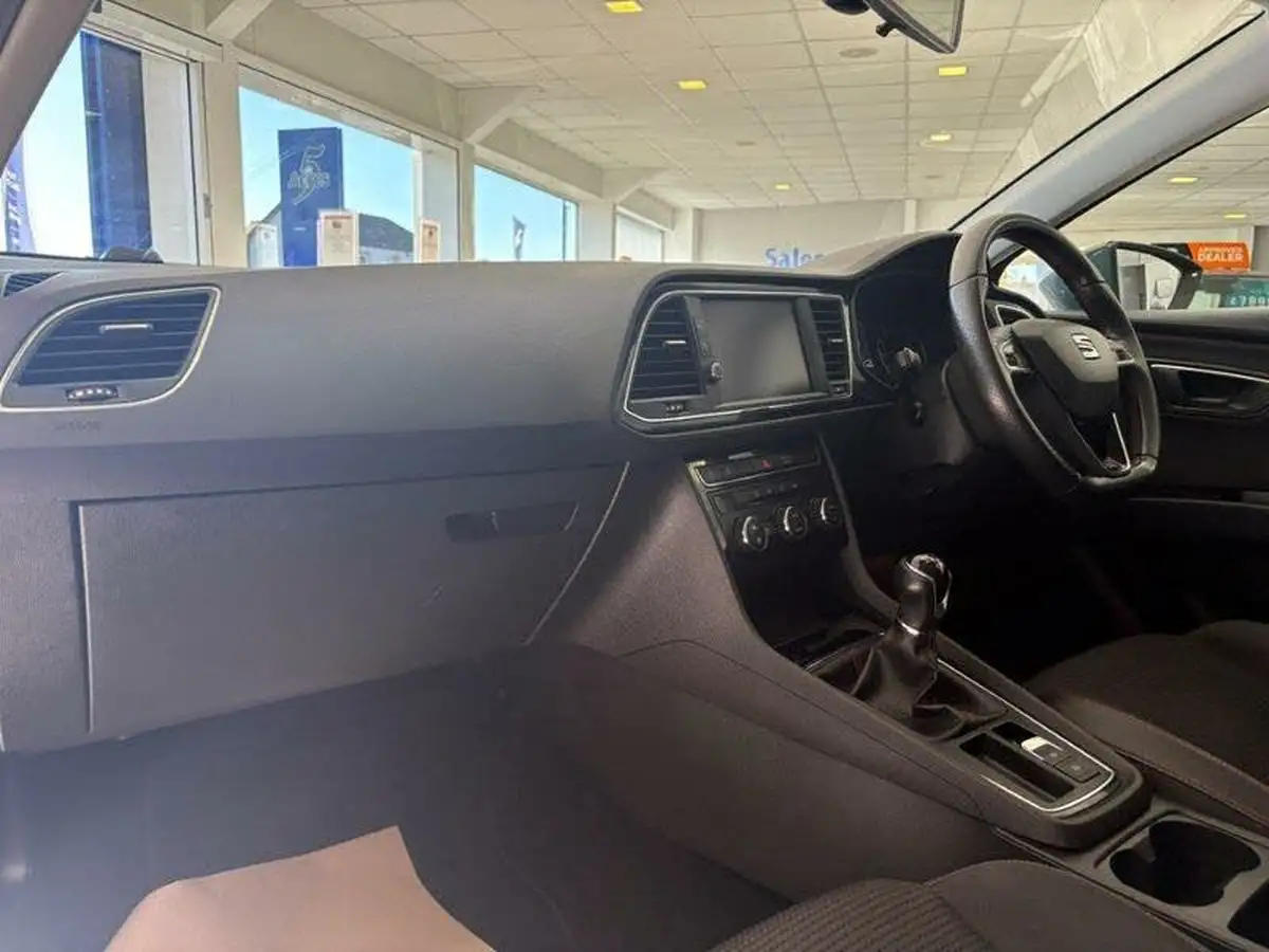 2017-seat-leon-14-ecotsi-fr-technology-sportcoupe-3d-big-3
