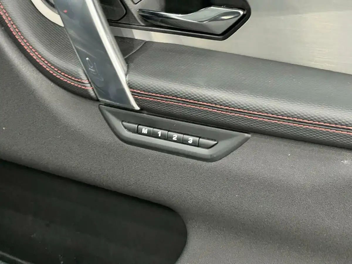 2021-land-rover-discovery-sport-20-d200-r-dynamic-se-big-36