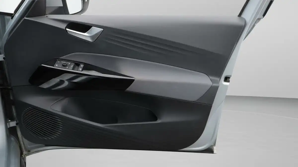 2020-volkswagen-id3-e-life-big-15