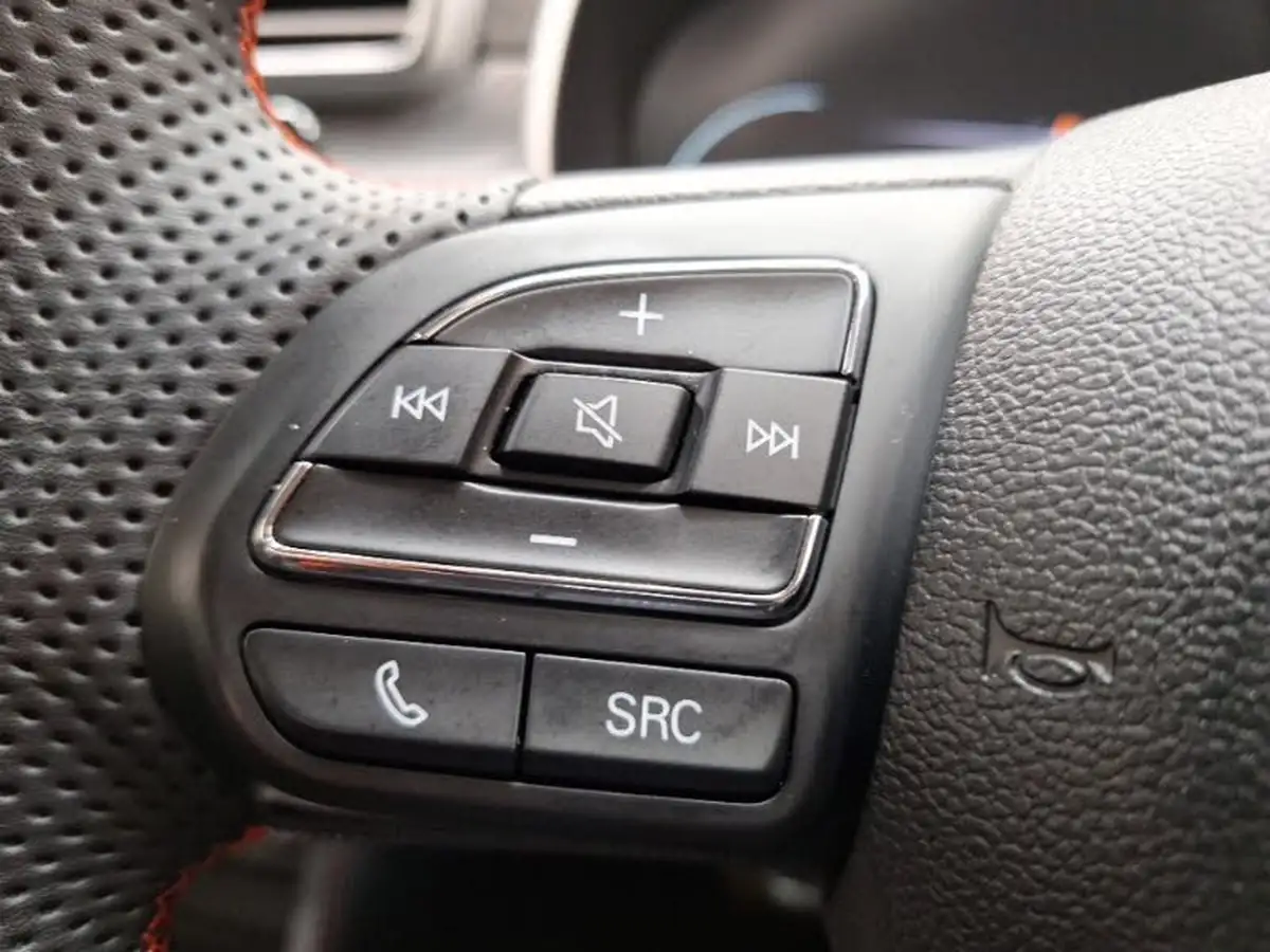 2024-mg-zs-suv-10t-gdi-exclusive-big-16
