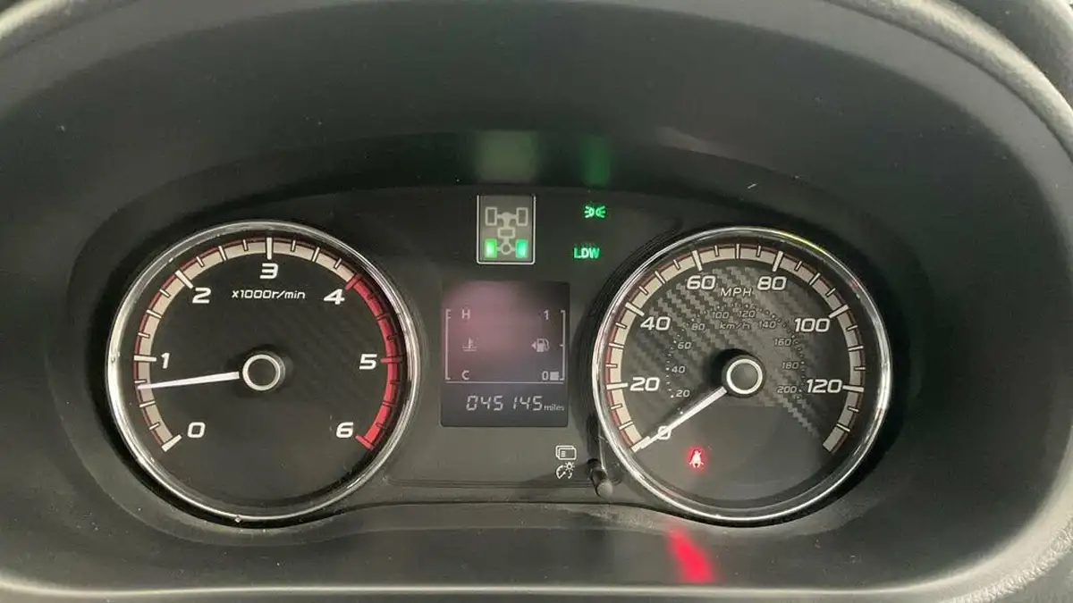 2018-mitsubishi-l200-24di-d-warrior-eu6-big-7
