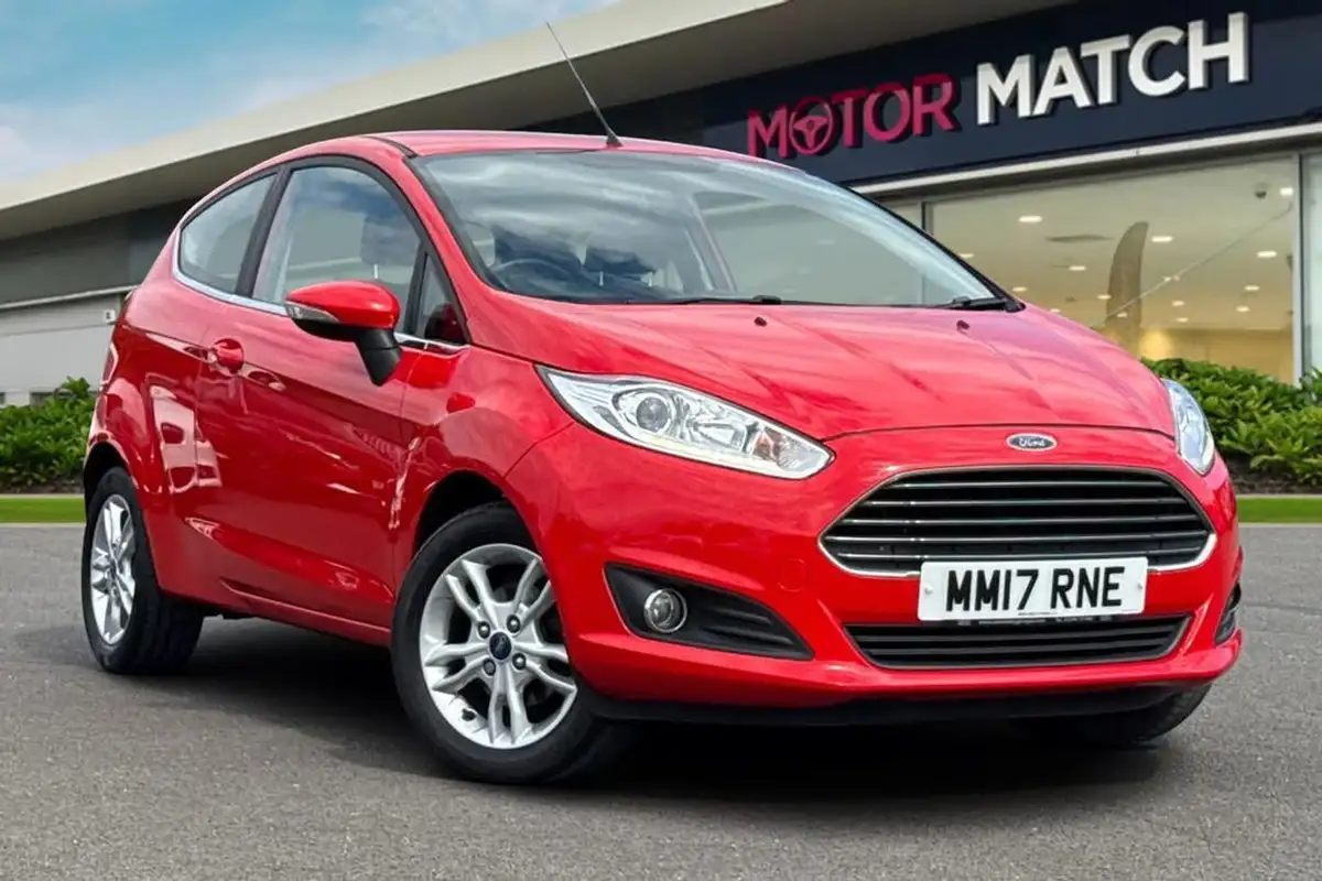 2017-ford-fiesta-125-zetec-3d-big-0