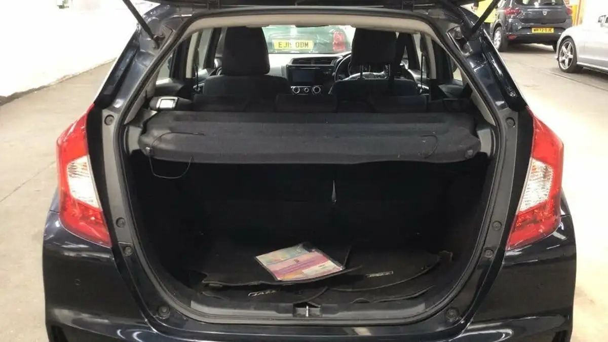 2019-honda-jazz-13-i-vtec-se-navi-big-12
