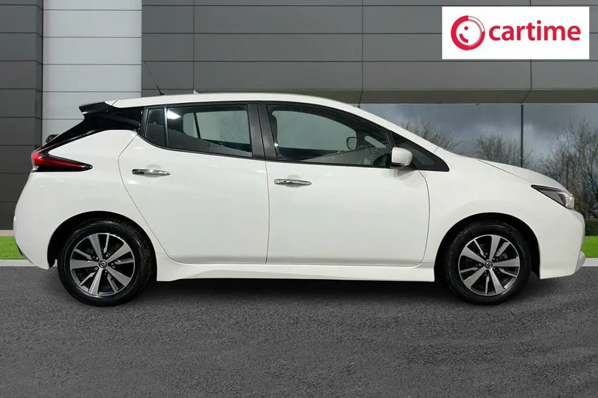 2019-nissan-leaf-e-acenta-big-1