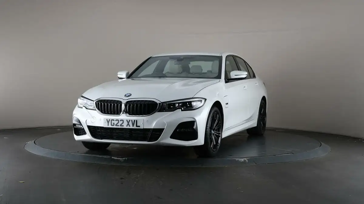 2022-bmw-3-series-20-330e-m-sport-pro-pack-saloon-4d-big-46