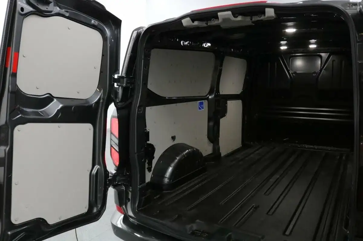 2023-ford-transit-custom-20tdci-320-l2h1-limited-136pseu6e-panel-van-1996cc-auto-big-16