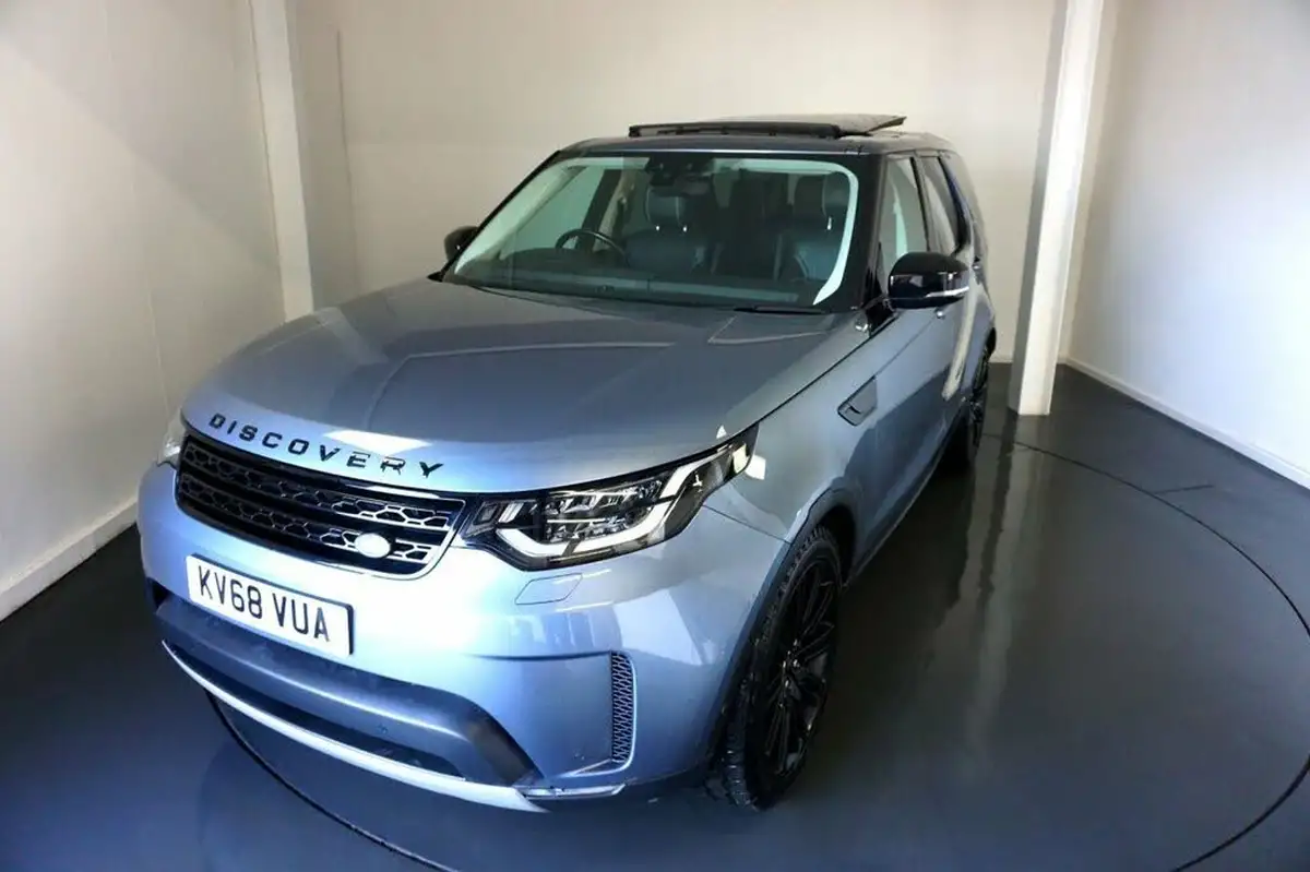 2018-land-rover-discovery-30-sd-v6-hse-30-sd-v6-306ps-station-wagon-5d-auto-big-1