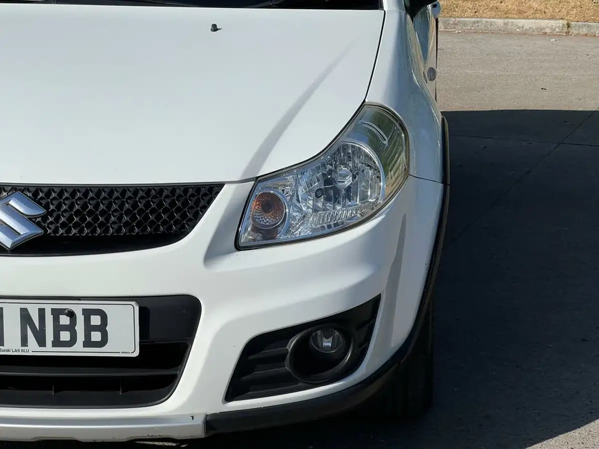 2011-suzuki-sx4-16-sz5-big-19