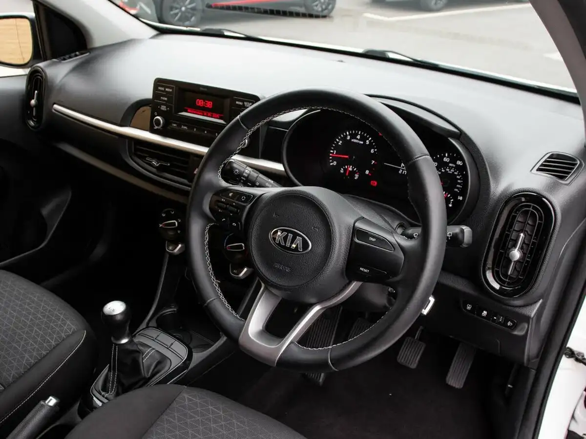 2017-kia-picanto-125-2-big-3
