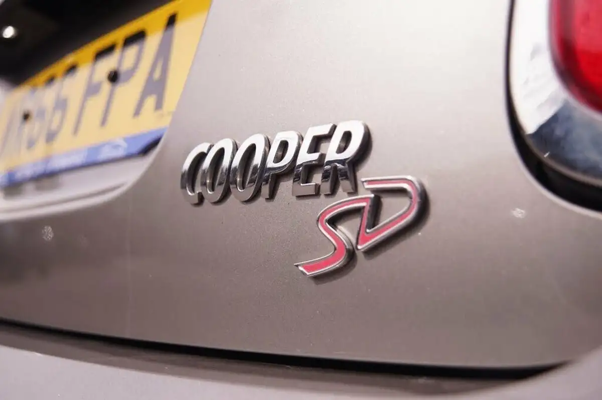 2016-mini-cooper-20td-cooper-sd-170bhp-ss-hatchback-5d-big-44