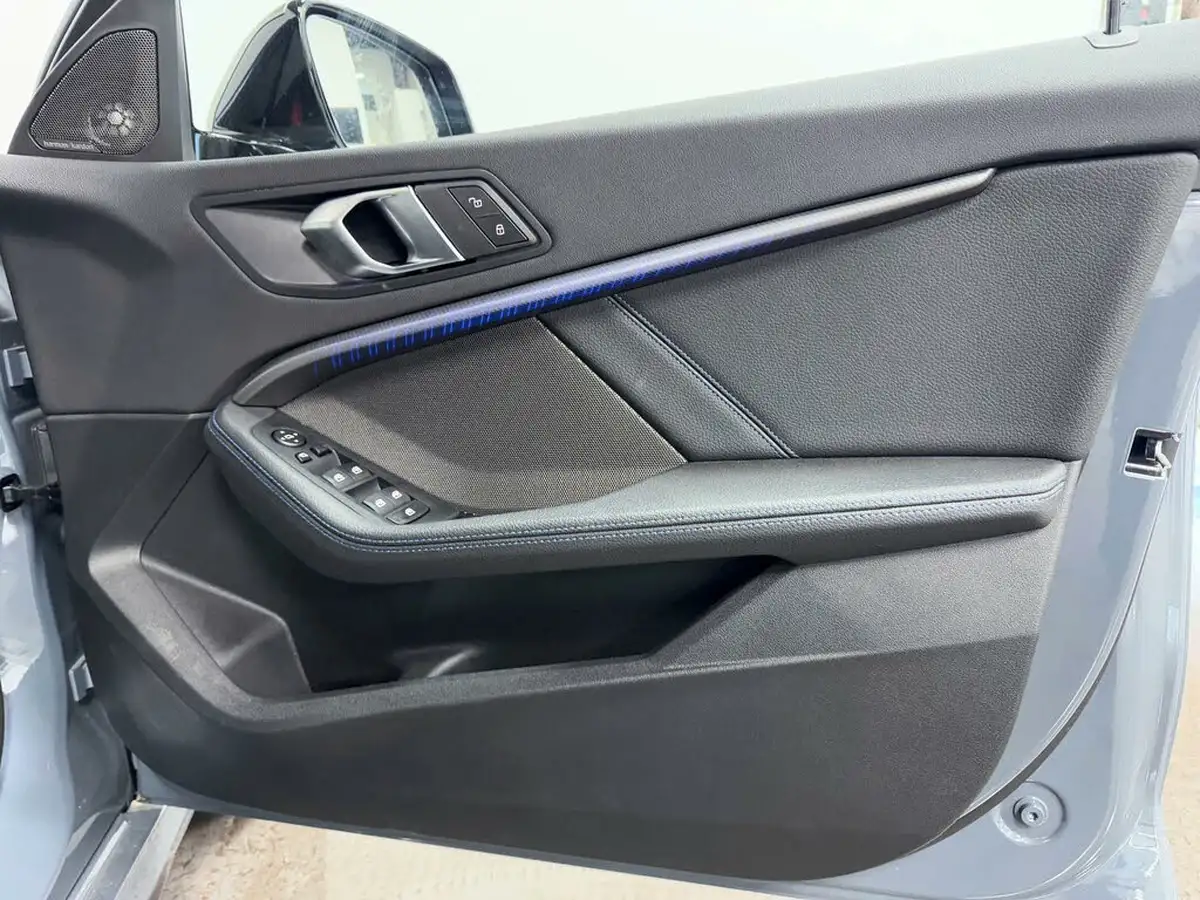2024-bmw-1-series-20-m135i-xdrive-big-23