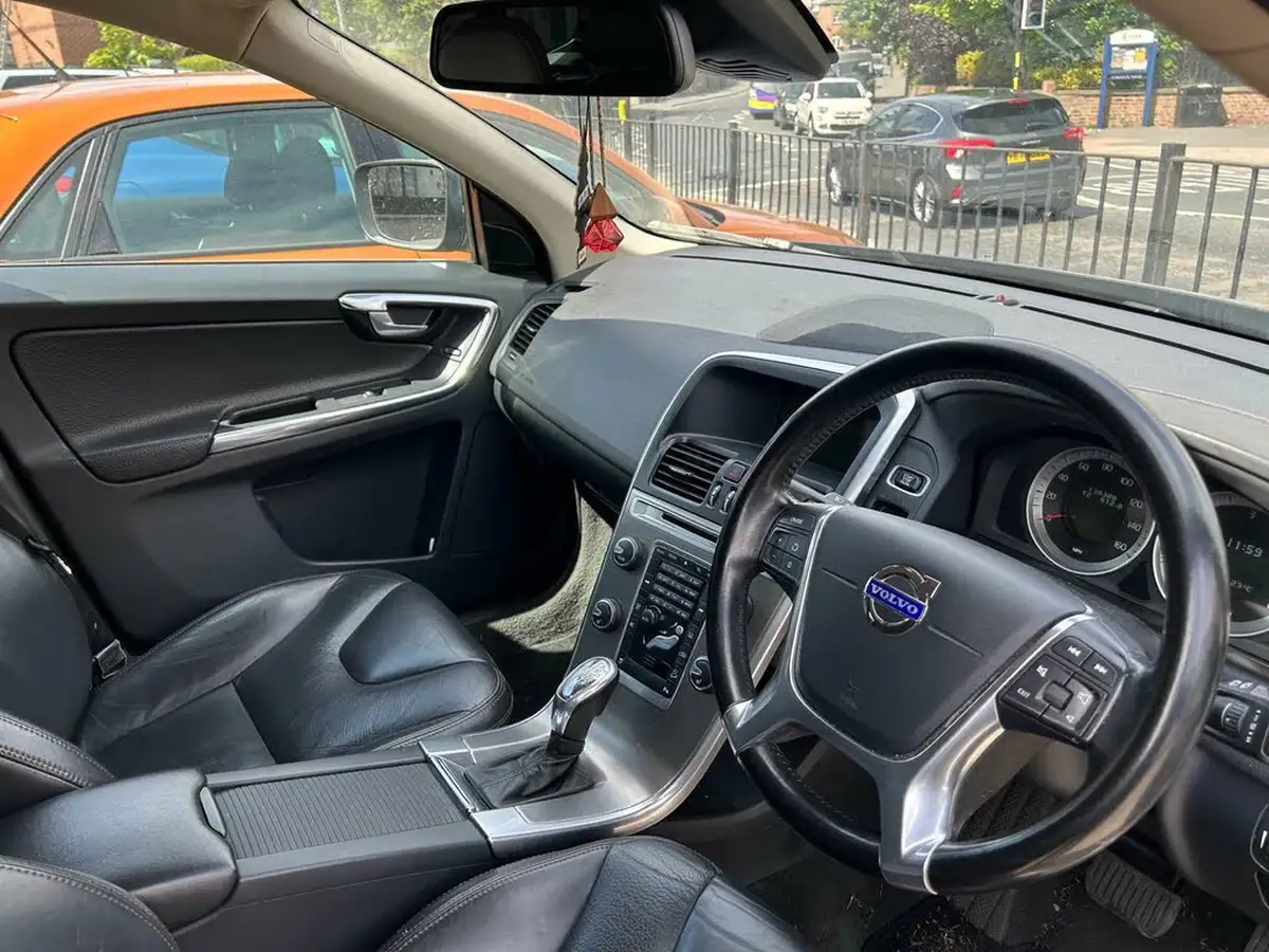 2013-volvo-xc60-24td-d4-se-lux-163bhp-geartronic-big-14