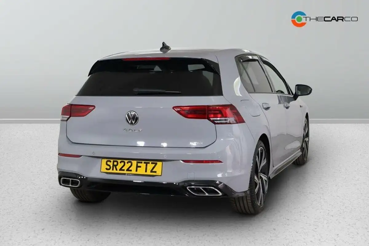2022-volkswagen-golf-15-etsi-r-line-150ps-hatchback-big-10