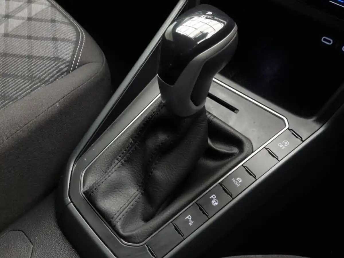 2024-volkswagen-taigo-15-tsi-r-line-big-16