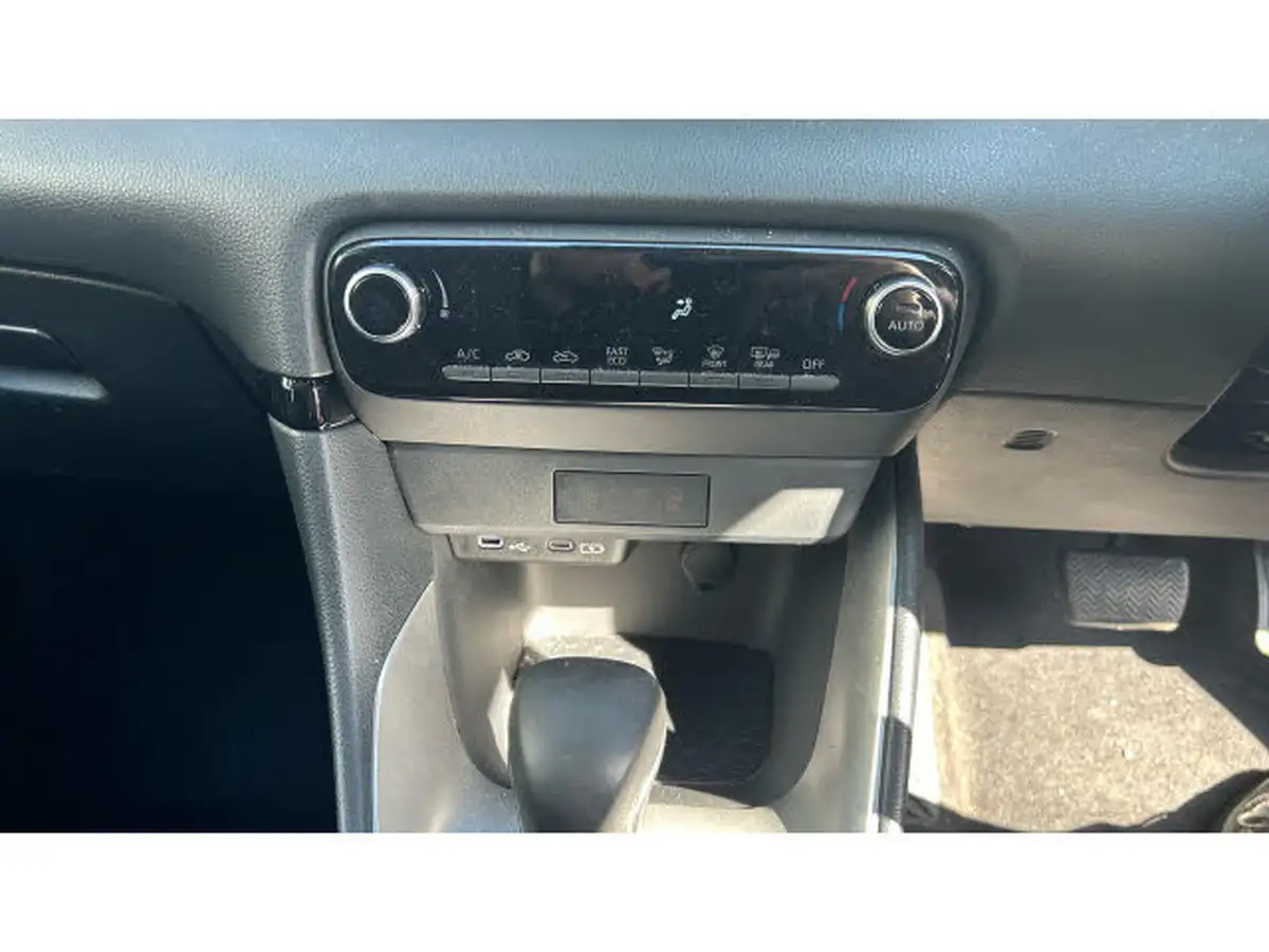 2024-toyota-yaris-15-vvt-i-icon-big-28