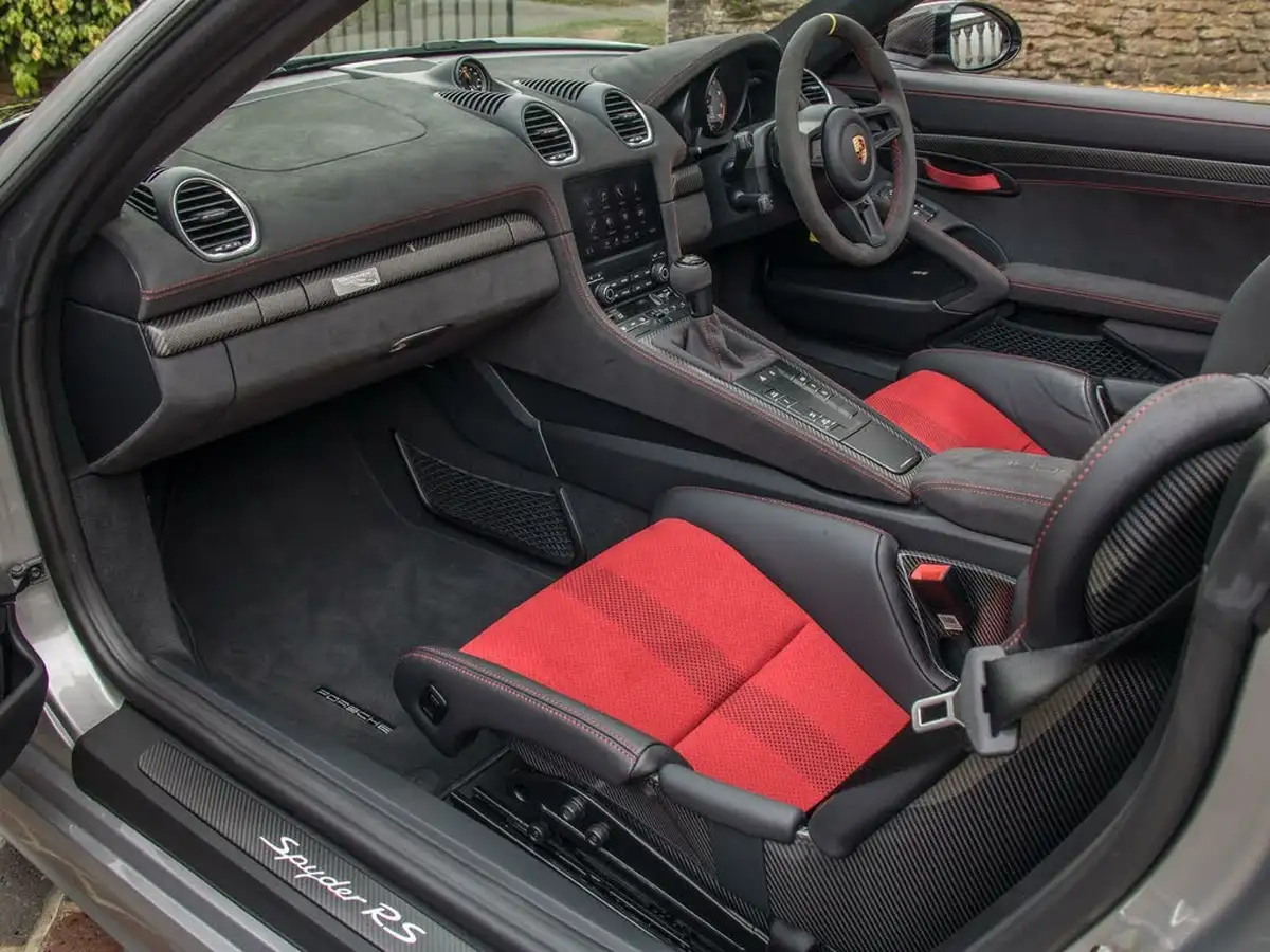2024-porsche-boxster-718-40-spyder-rs-big-18